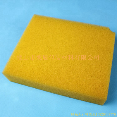 彈性好、拉力強(qiáng)、濾塵速度快、濾塵率高、氣流阻力低、通風(fēng)性能好、耐藥等化學(xué)性能良好。可以清洗，水洗后效果不變。過濾棉，具有較好的透氣性和較強(qiáng)的機(jī)械強(qiáng)度，作為過濾材料具有流動(dòng)阻力小，濾出效率高的特點(diǎn)，可反復(fù)水洗，顯示出耐用，環(huán)保，經(jīng)濟(jì)等優(yōu)勢(shì)。